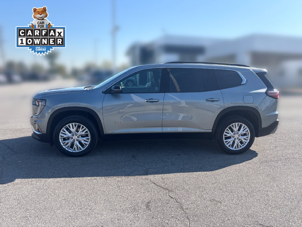 Used 2026 GMC Acadia Elevation w/ Elevation Premium Package FWD image 2