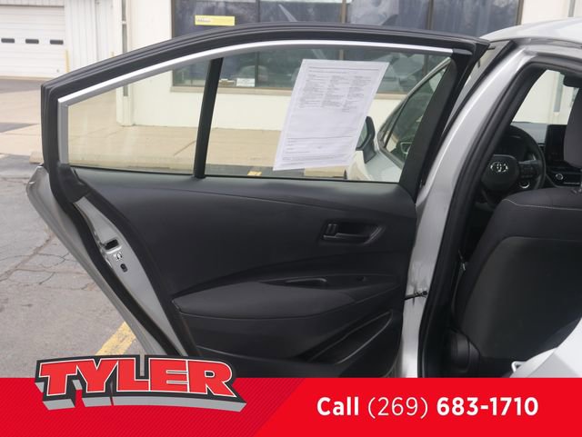 Used 2023 Toyota Corolla LE w/ LE Convenience Package FWD image 18