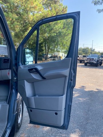 Used 2018 Mercedes-Benz Sprinter 2500 image 16
