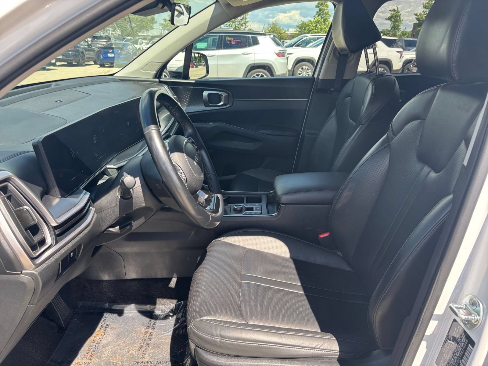 Used 2024 Kia Sorento S AWD/4WD image 29