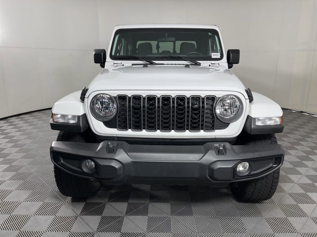 Used 2024 Jeep Gladiator Sport image 14