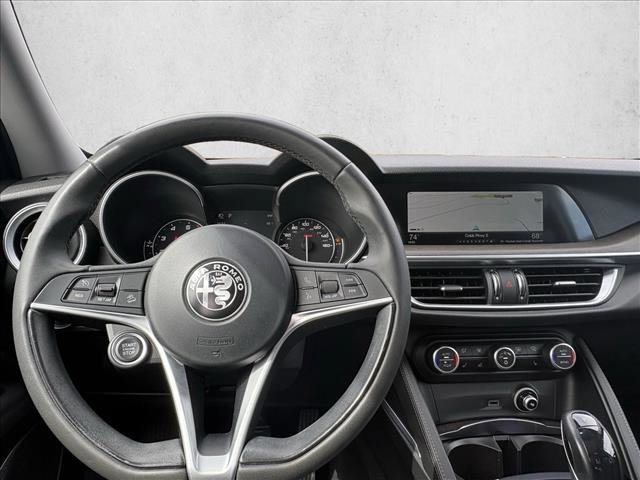 Used 2018 Alfa Romeo Stelvio Ti AWD/4WD image 14