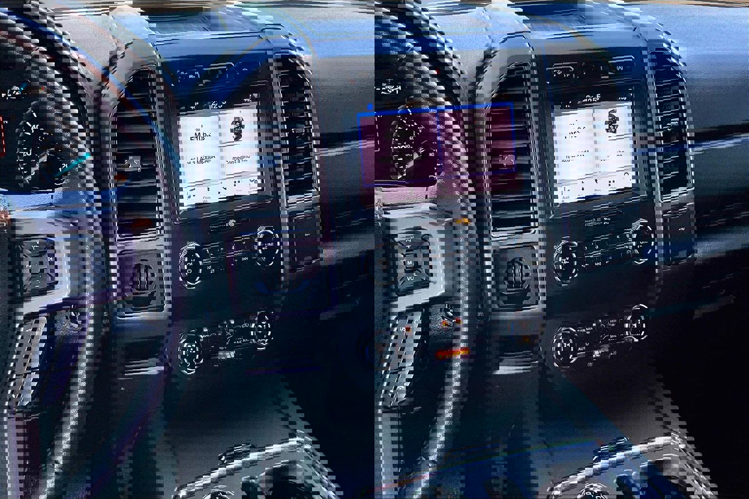 Used 2019 Ford Expedition XLT w/ Equipment Group 201A image 9