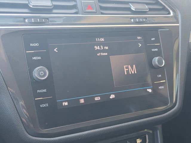 Used 2018 Volkswagen Tiguan SE FWD image 18