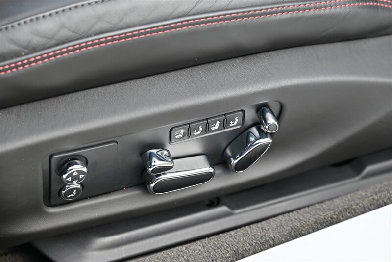 Used 2023 Bentley Continental GT V8 AWD/4WD image 44
