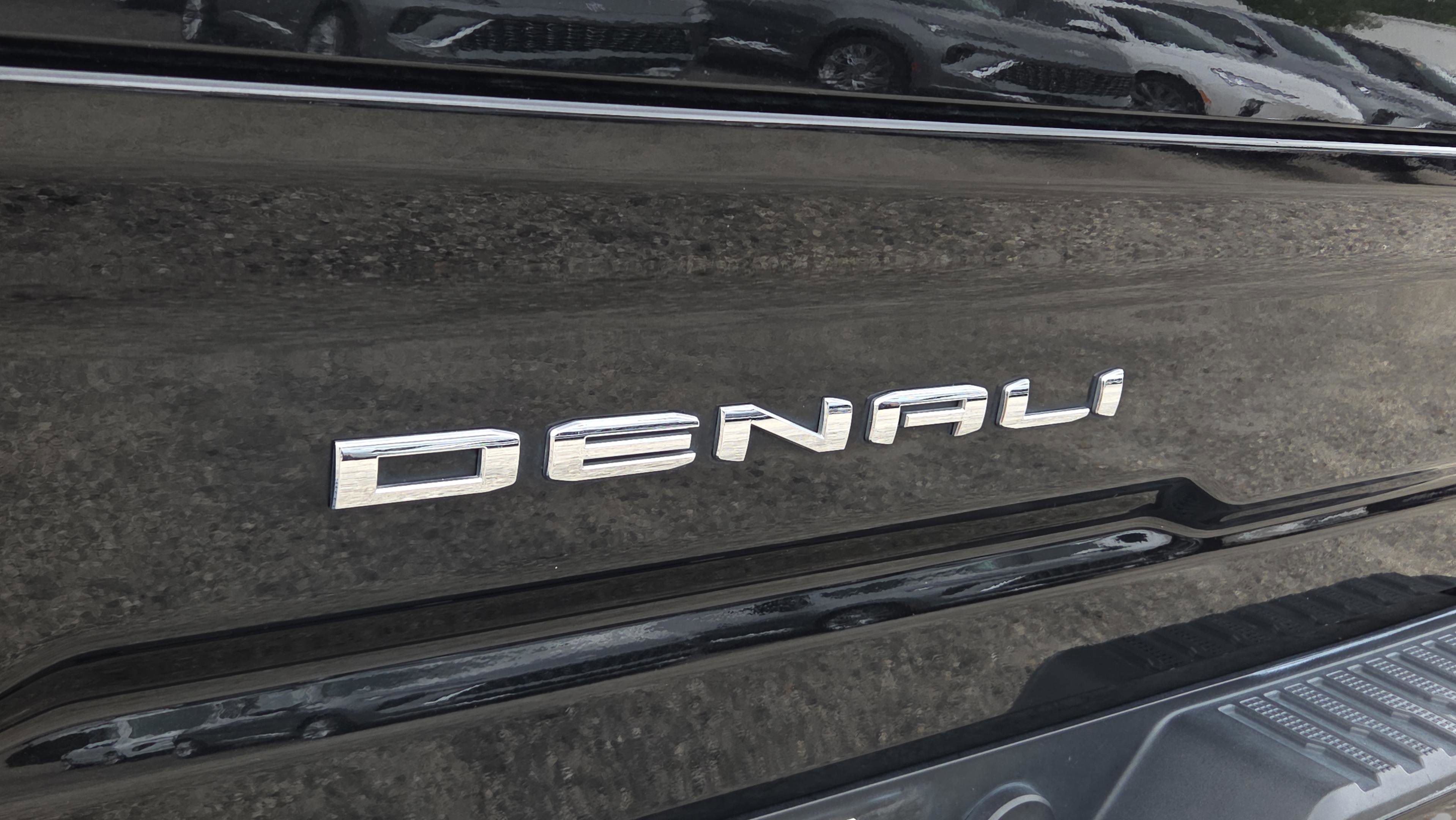 Used 2021 GMC Sierra 3500 Denali w/ Denali Black Diamond Edition AWD/4WD image 29
