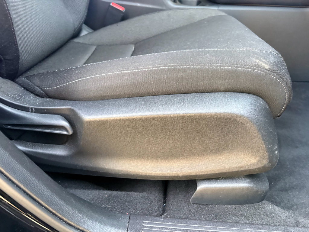 Used 2025 Honda CR-V LX image 27