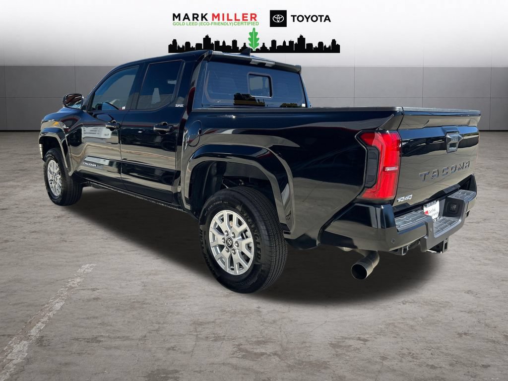 Certified 2025 Toyota Tacoma SR5 AWD/4WD image 3