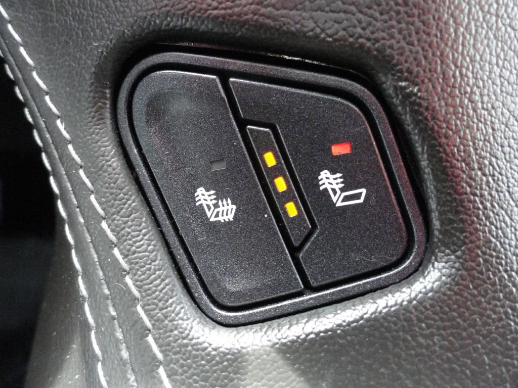 Used 2019 Chevrolet Suburban LT AWD/4WD image 25
