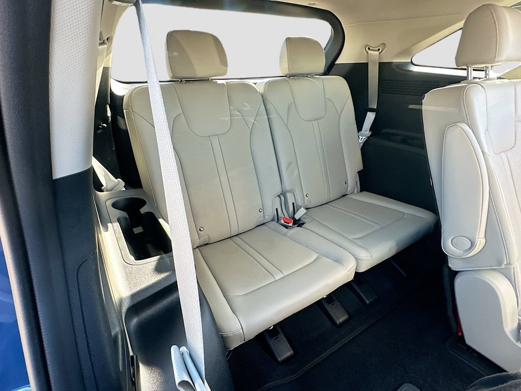 Certified 2025 Kia Sorento EX w/ Panoramic Sunroof Package FWD image 27