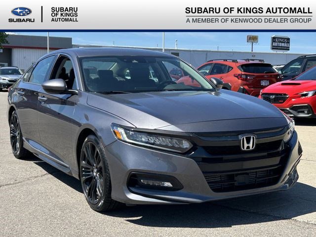 Used 2018 Honda Accord Touring image 1