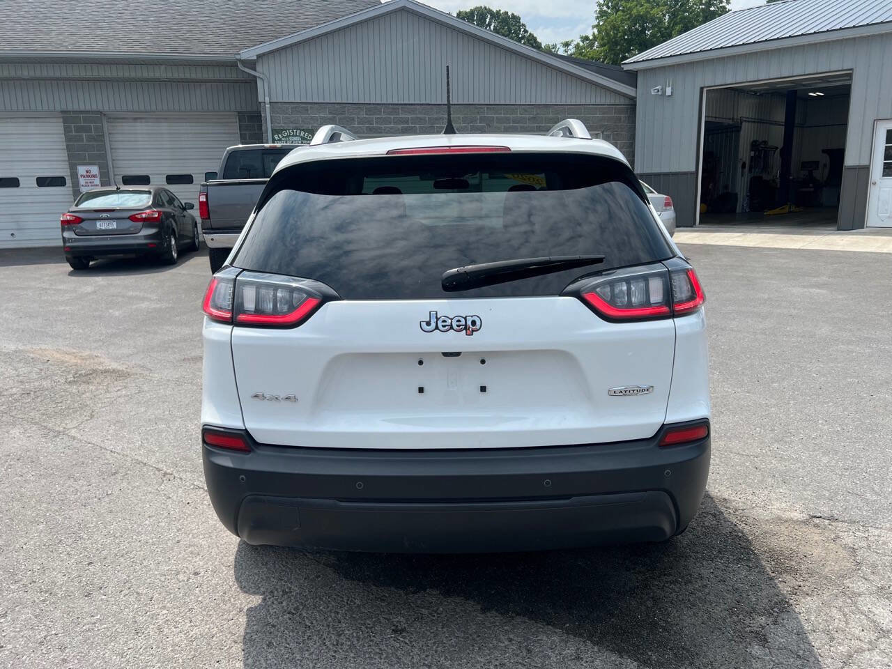 Used 2020 Jeep Cherokee Latitude image 4