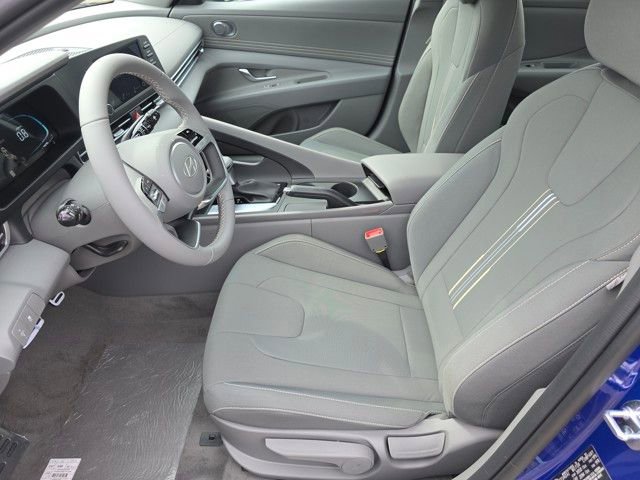 Certified 2025 Hyundai Elantra Sport image 28