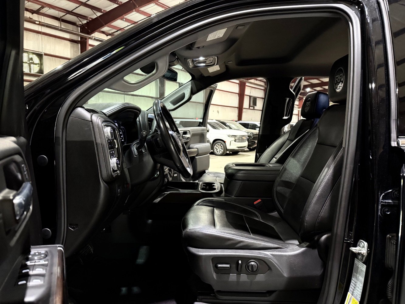 Used 2020 GMC Sierra 1500 SLT w/ SLT Premium Plus Package AWD/4WD image 13