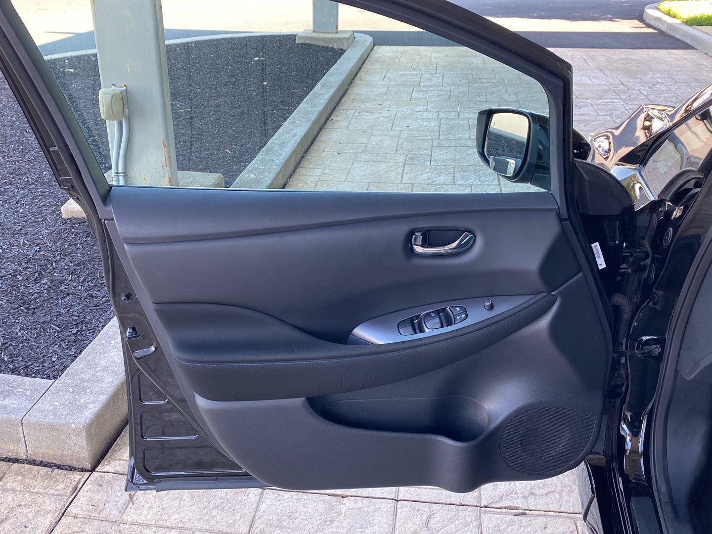 Certified 2023 Nissan Leaf S FWD image 17