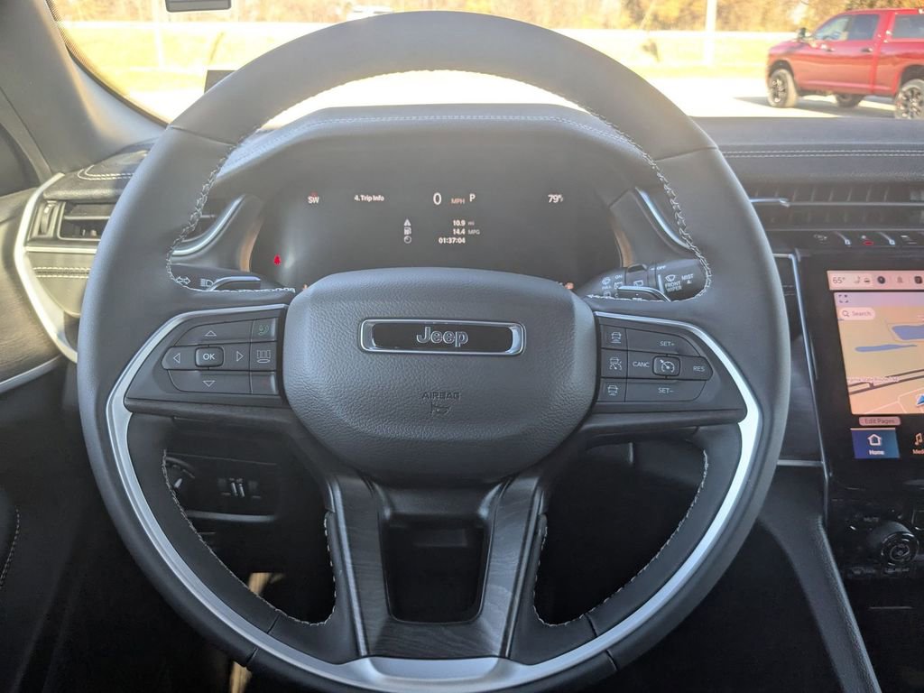 New 2025 Jeep Grand Cherokee Limited image 23