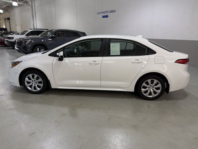 Used 2025 Toyota Corolla LE FWD image 5