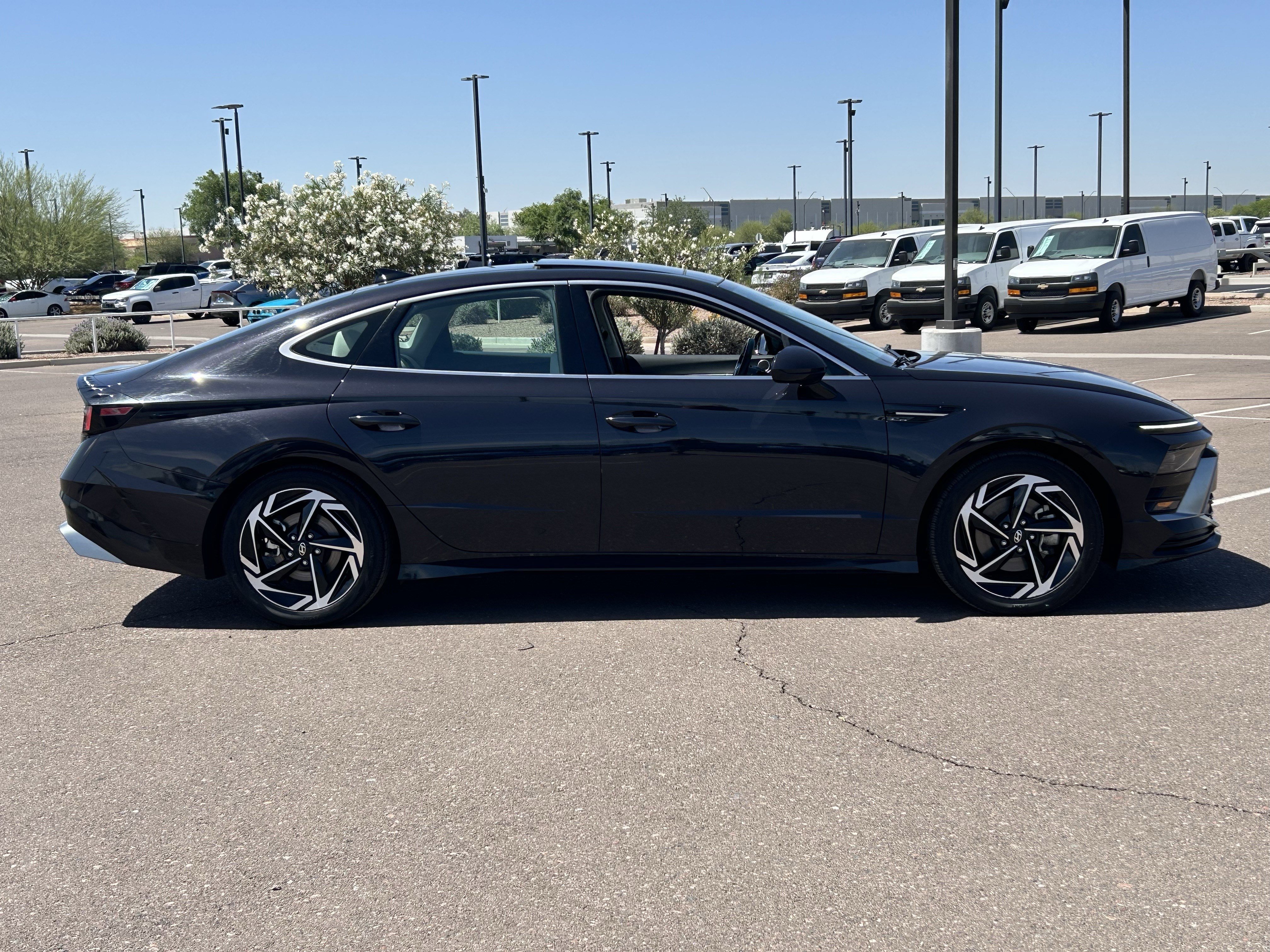 Certified 2024 Hyundai Sonata SEL w/ Convenience Package FWD image 6
