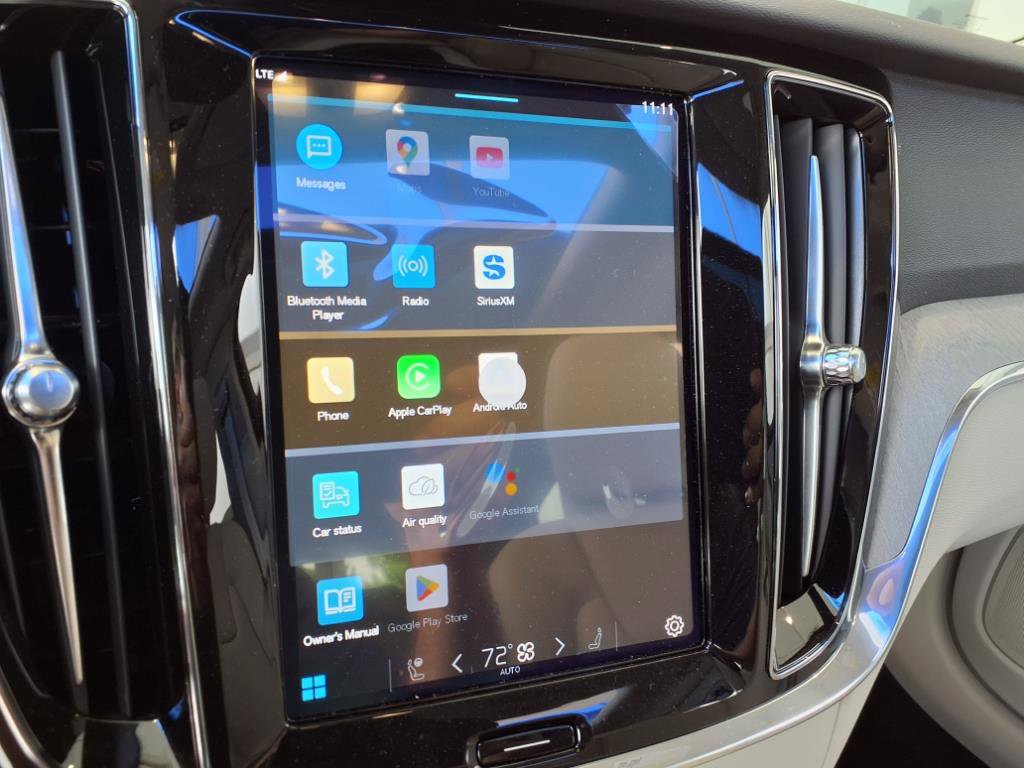 New 2025 Volvo V60 B5 Cross Country Plus w/ Protection Package Premier image 17