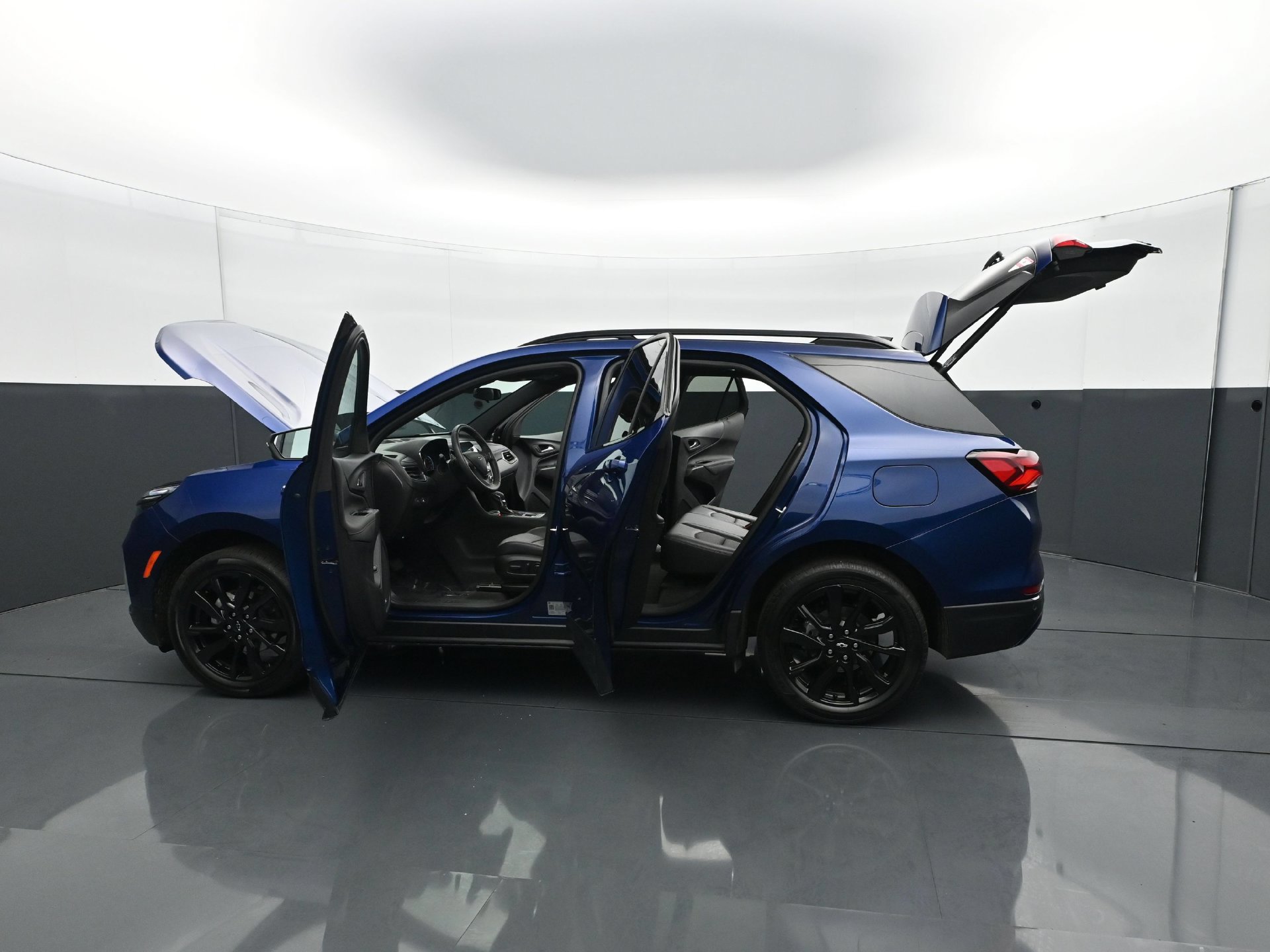 Used 2022 Chevrolet Equinox RS w/ RS Leather Package AWD/4WD image 31