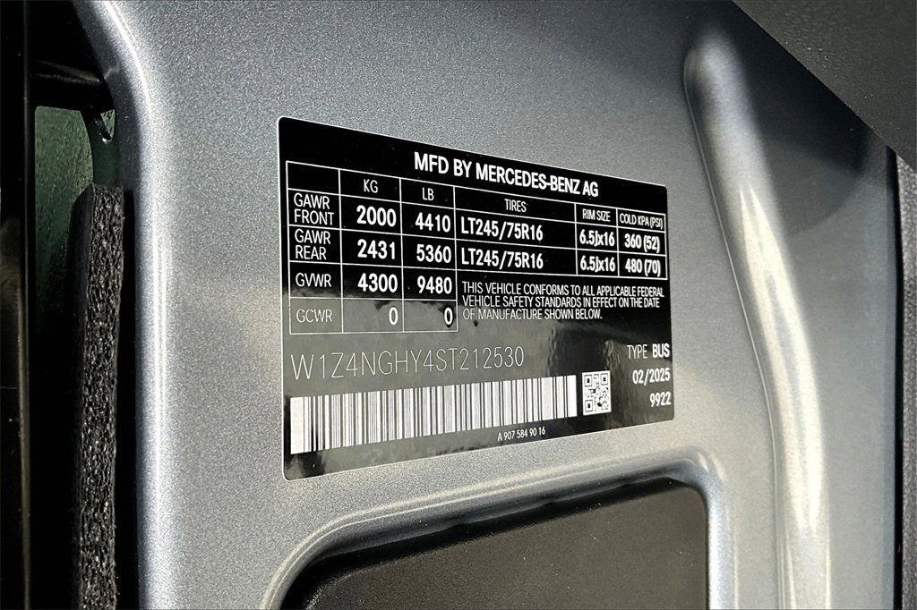 New 2025 Mercedes-Benz Sprinter 2500 image 12