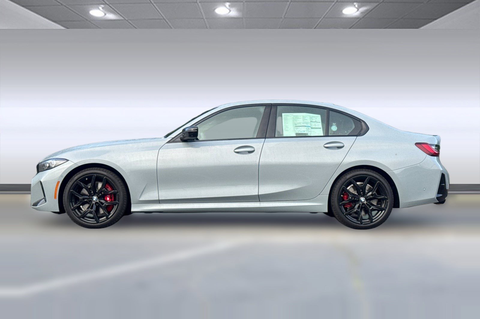 Used 2026 BMW 330i Sedan w/ M Sport Package RWD image 2