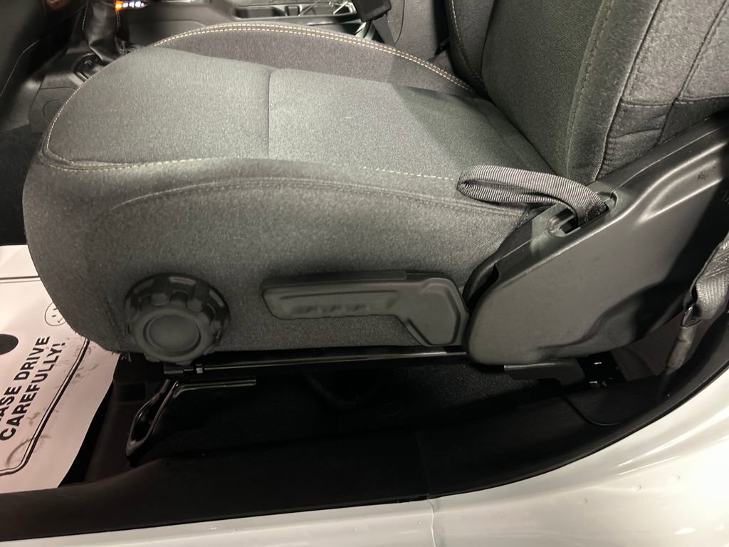 Used 2025 Jeep Wrangler Willys 4xe image 13