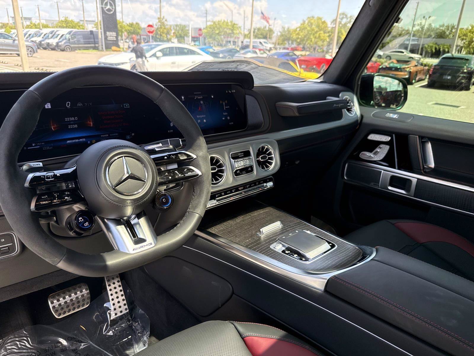 Certified 2025 Mercedes-Benz G 63 AMG 4MATIC w/ AMG Performance Package image 16