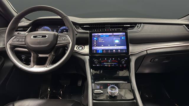 Certified 2024 Jeep Grand Cherokee Limited w/ Luxury Tech Group II AWD/4WD image 11