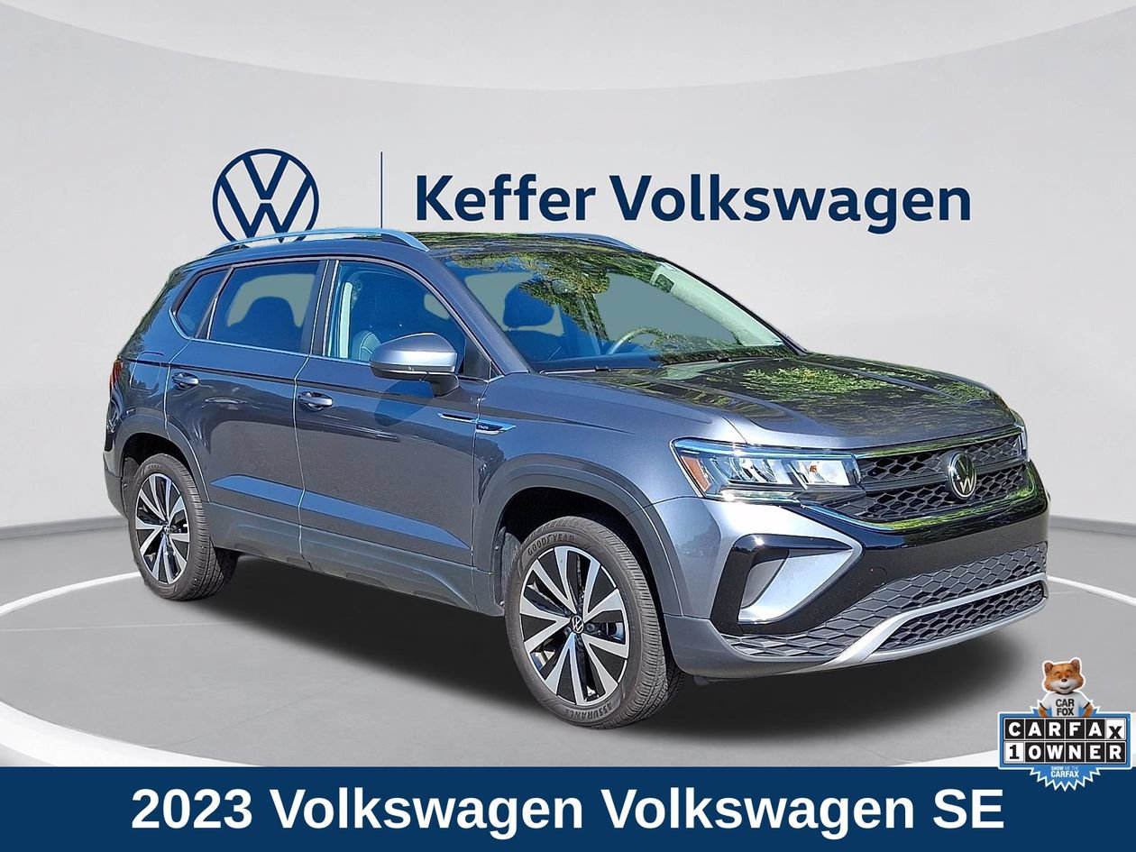 Certified 2023 Volkswagen Taos SE FWD image 1