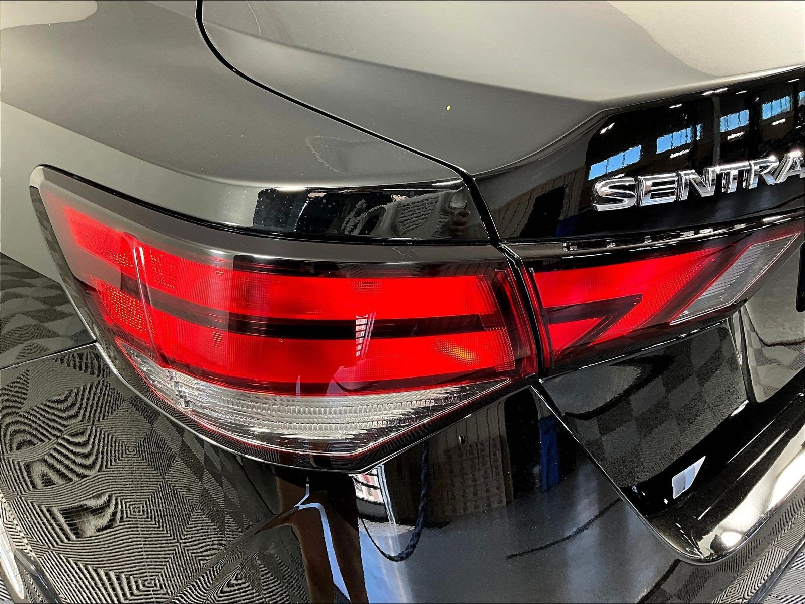 Certified 2025 Nissan Sentra S FWD image 21