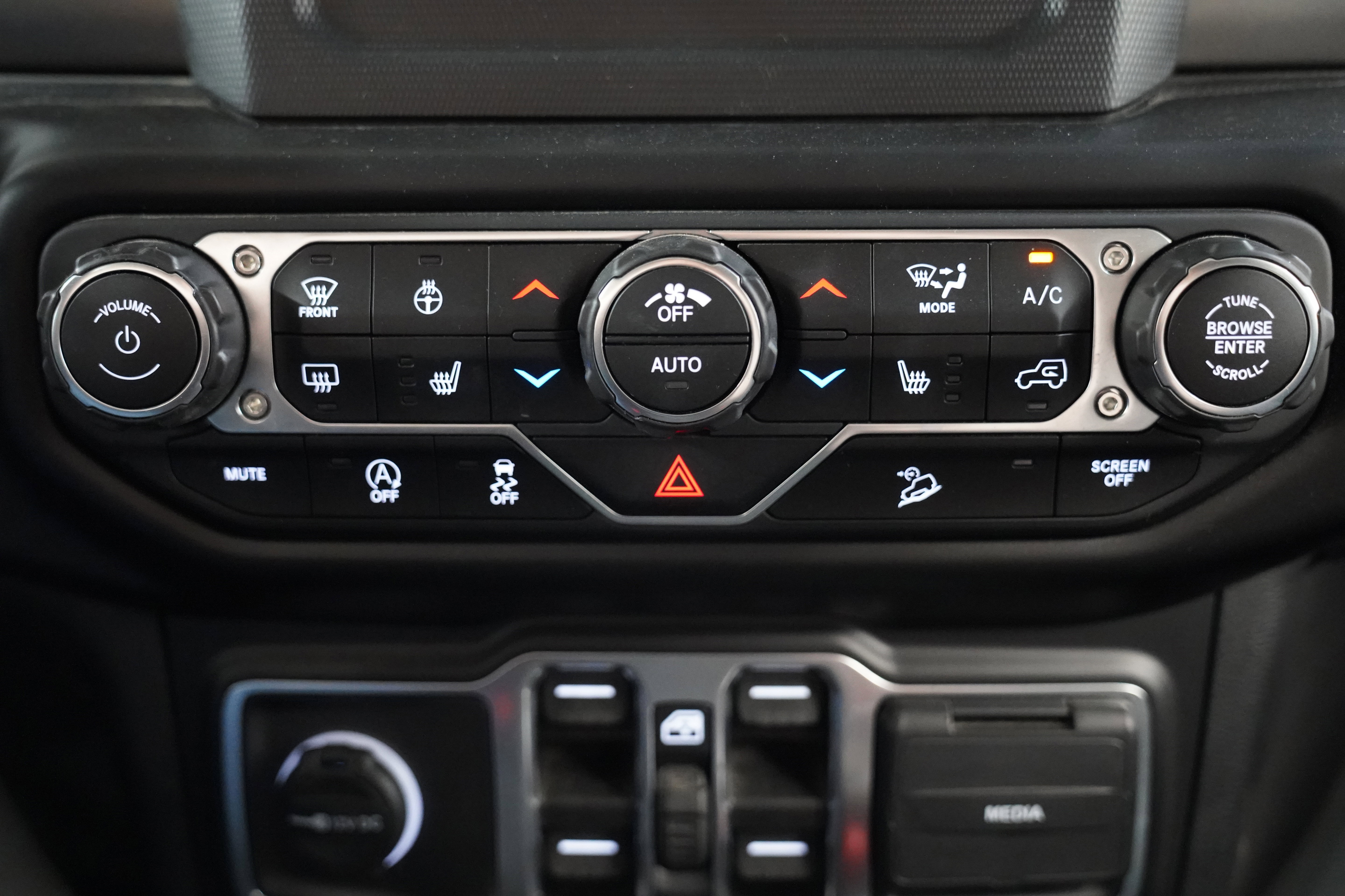 Used 2021 Jeep Wrangler Unlimited Sport AWD/4WD image 28