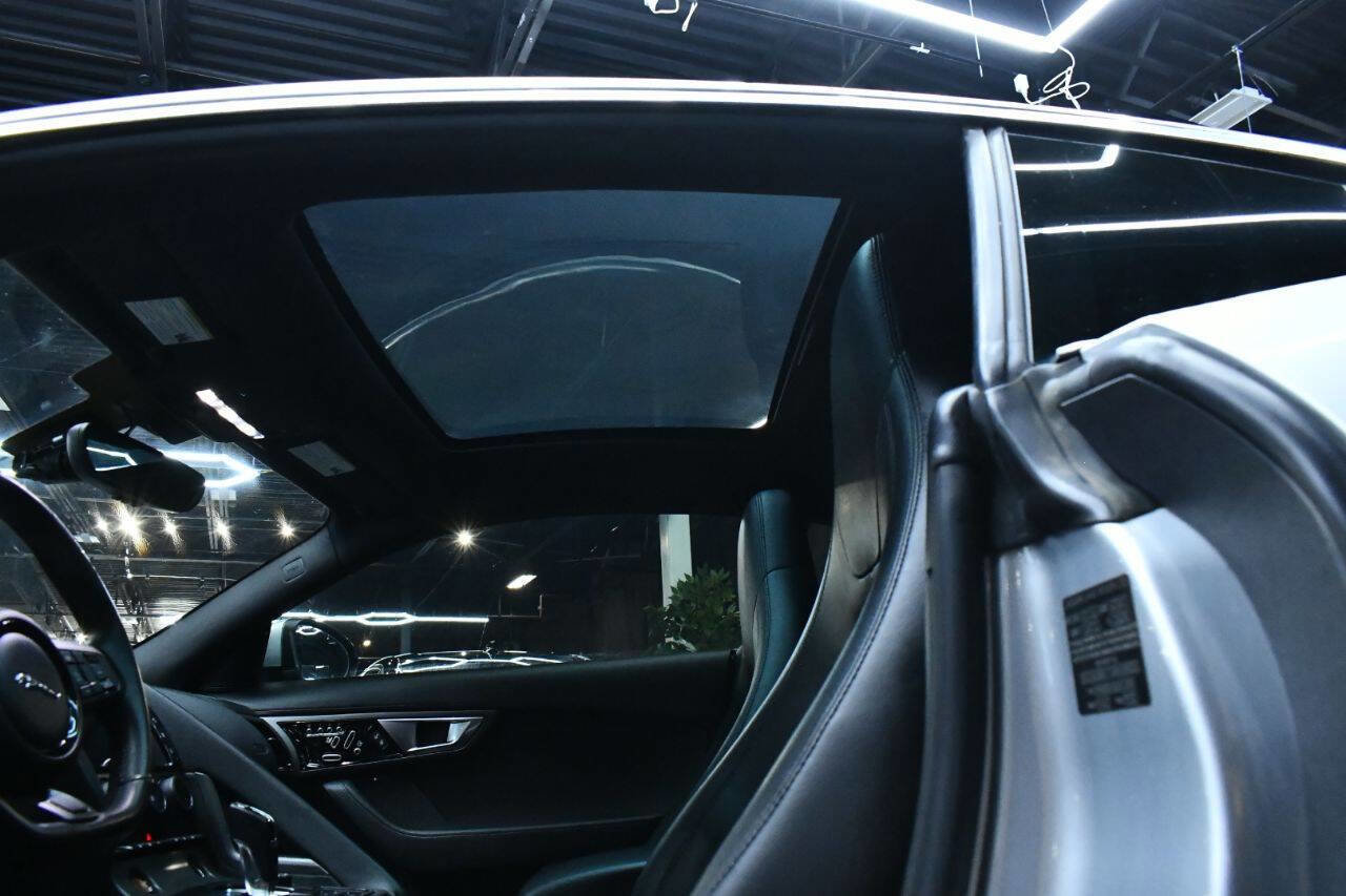 Used 2016 Jaguar F-TYPE S image 57