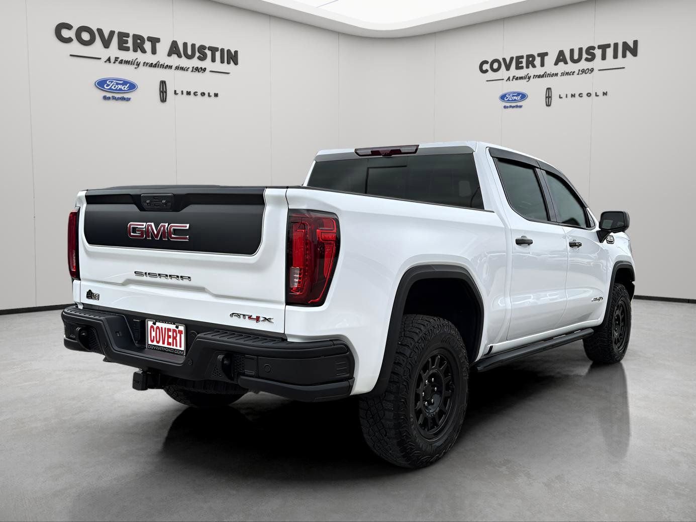 Used 2024 GMC Sierra 1500 AT4X w/ AT4X AEV Edition image 5
