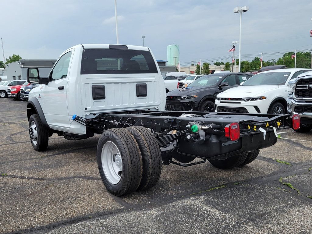 New 2024 RAM 5500 Tradesman RWD image 9