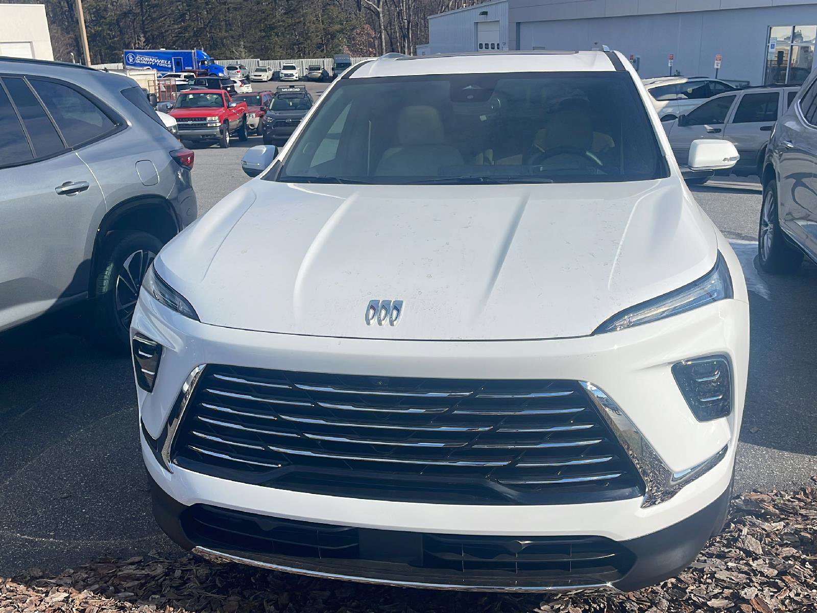 Used 2025 Buick Enclave Preferred w/ Power Package image 2