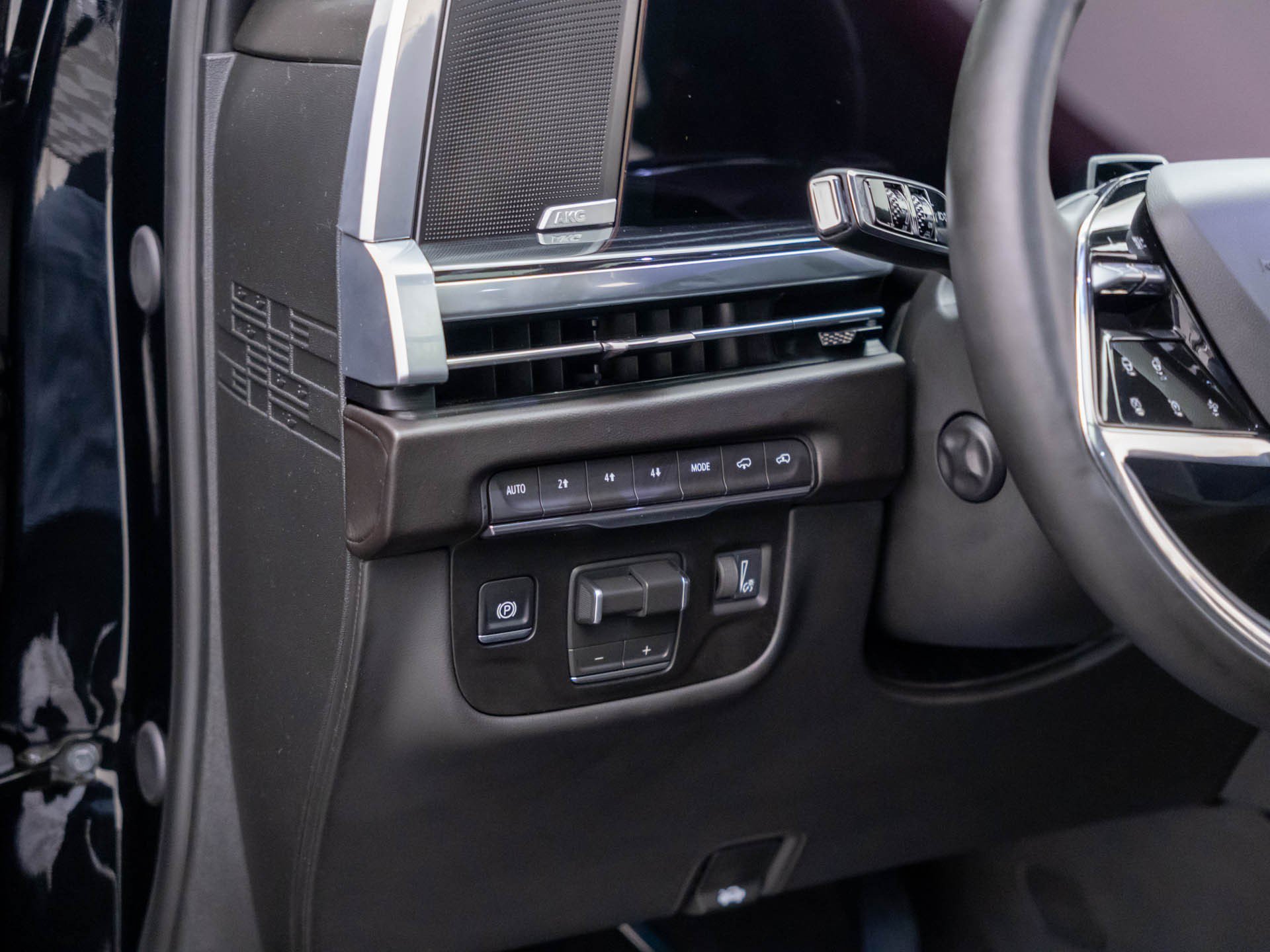 Certified 2026 Cadillac Escalade Sport w/ Touring Package AWD/4WD image 22