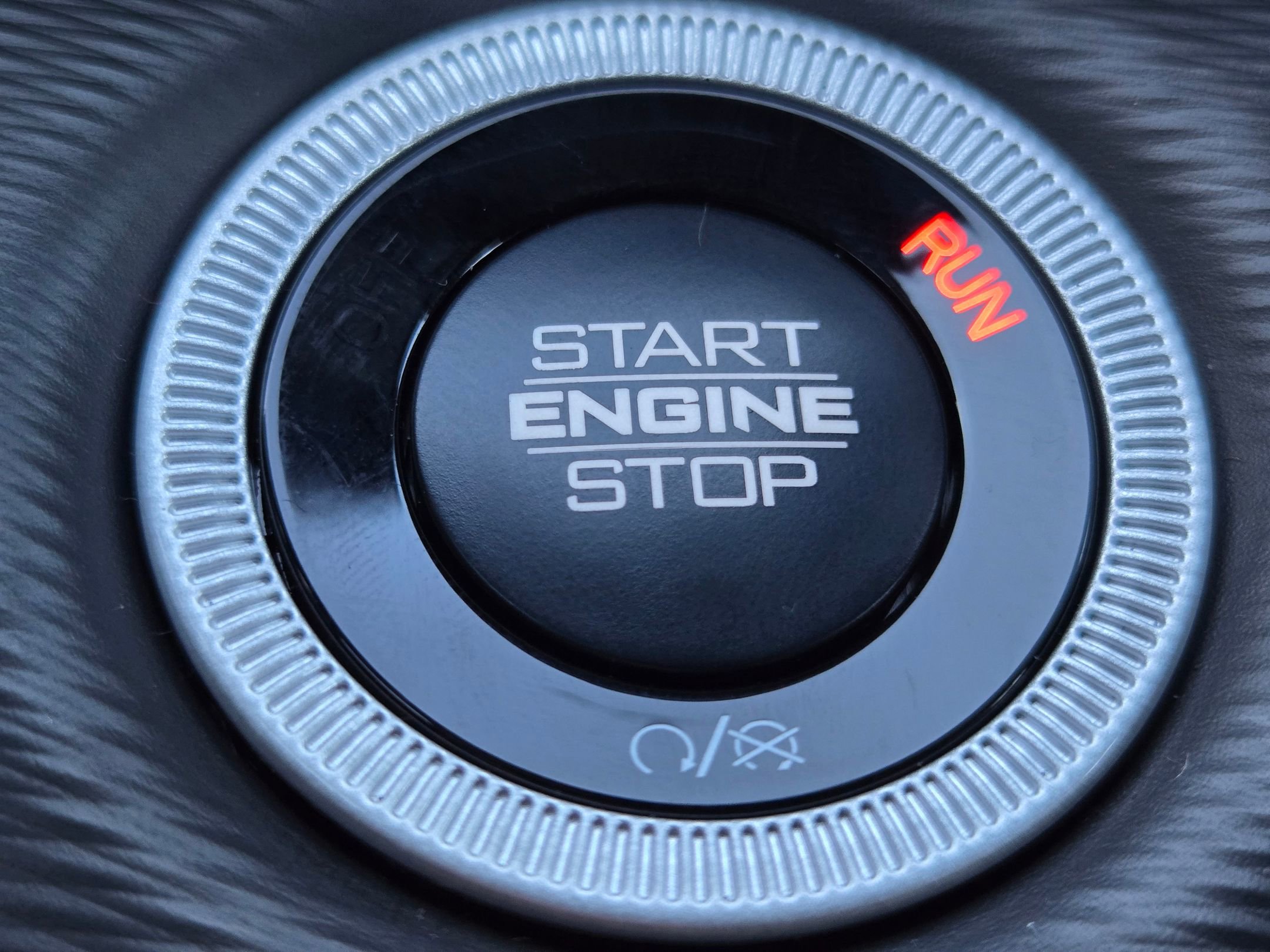 New 2025 Jeep Grand Cherokee Laredo image 16