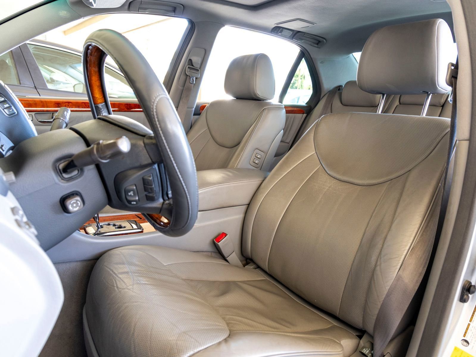 Used 2004 Lexus LS 430 image 15