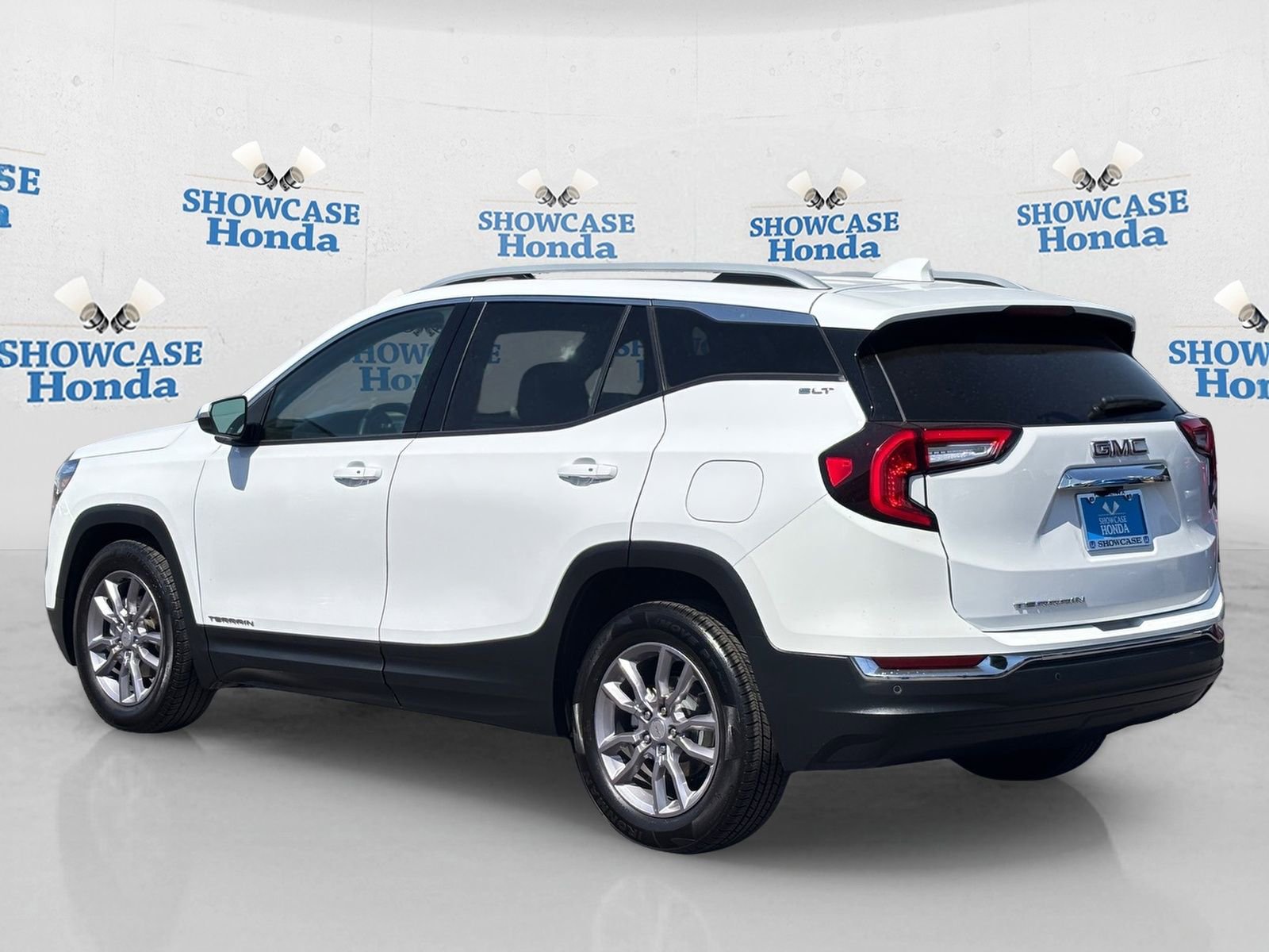 Used 2023 GMC Terrain SLT image 5