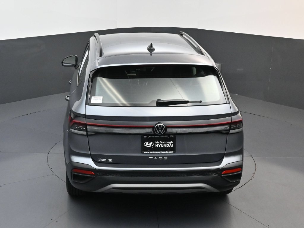 Used 2025 Volkswagen Taos S FWD image 17