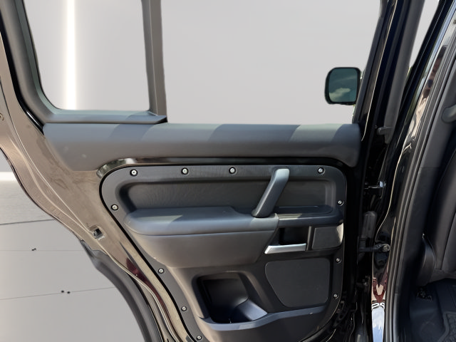 Certified 2025 Land Rover Defender 110 S AWD/4WD image 29