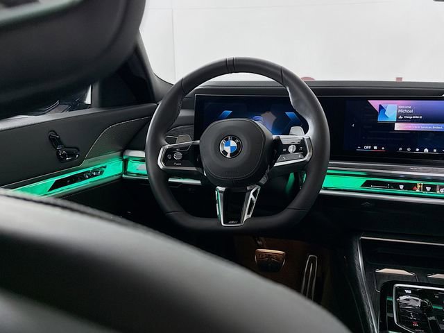 Used 2025 BMW 760i xDrive AWD/4WD image 11