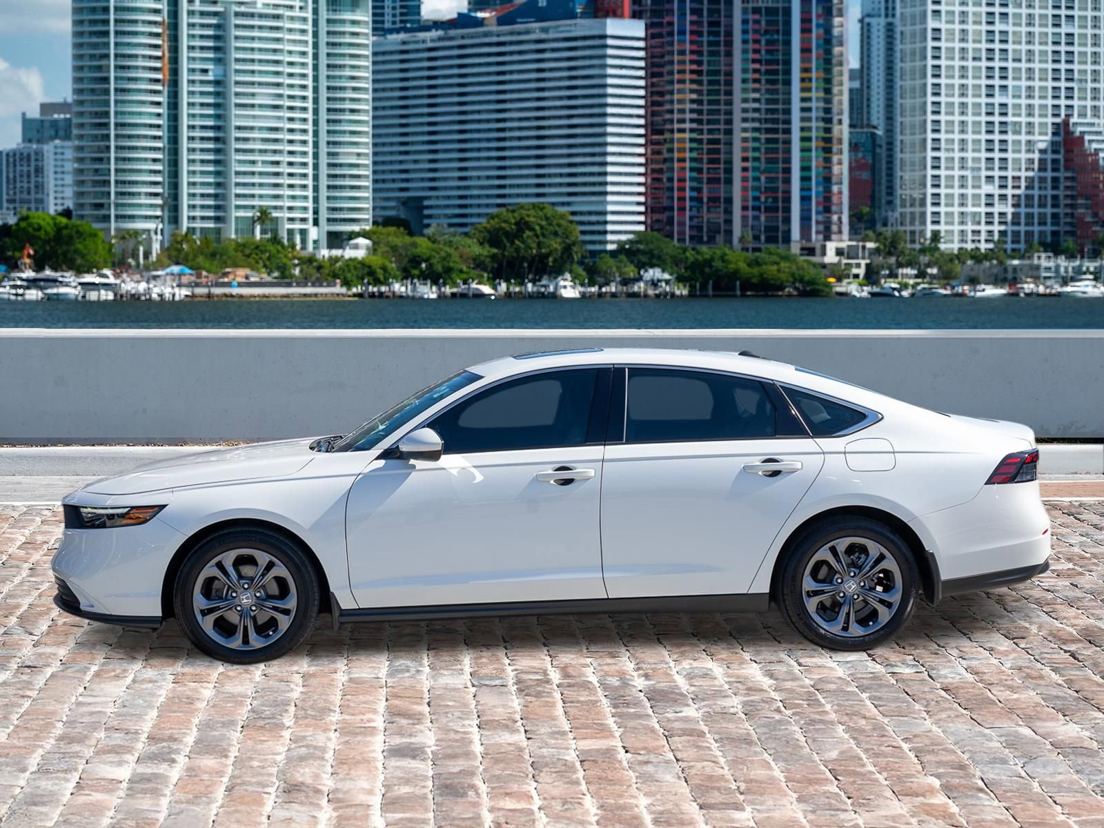 Certified 2023 Honda Accord EX image 9