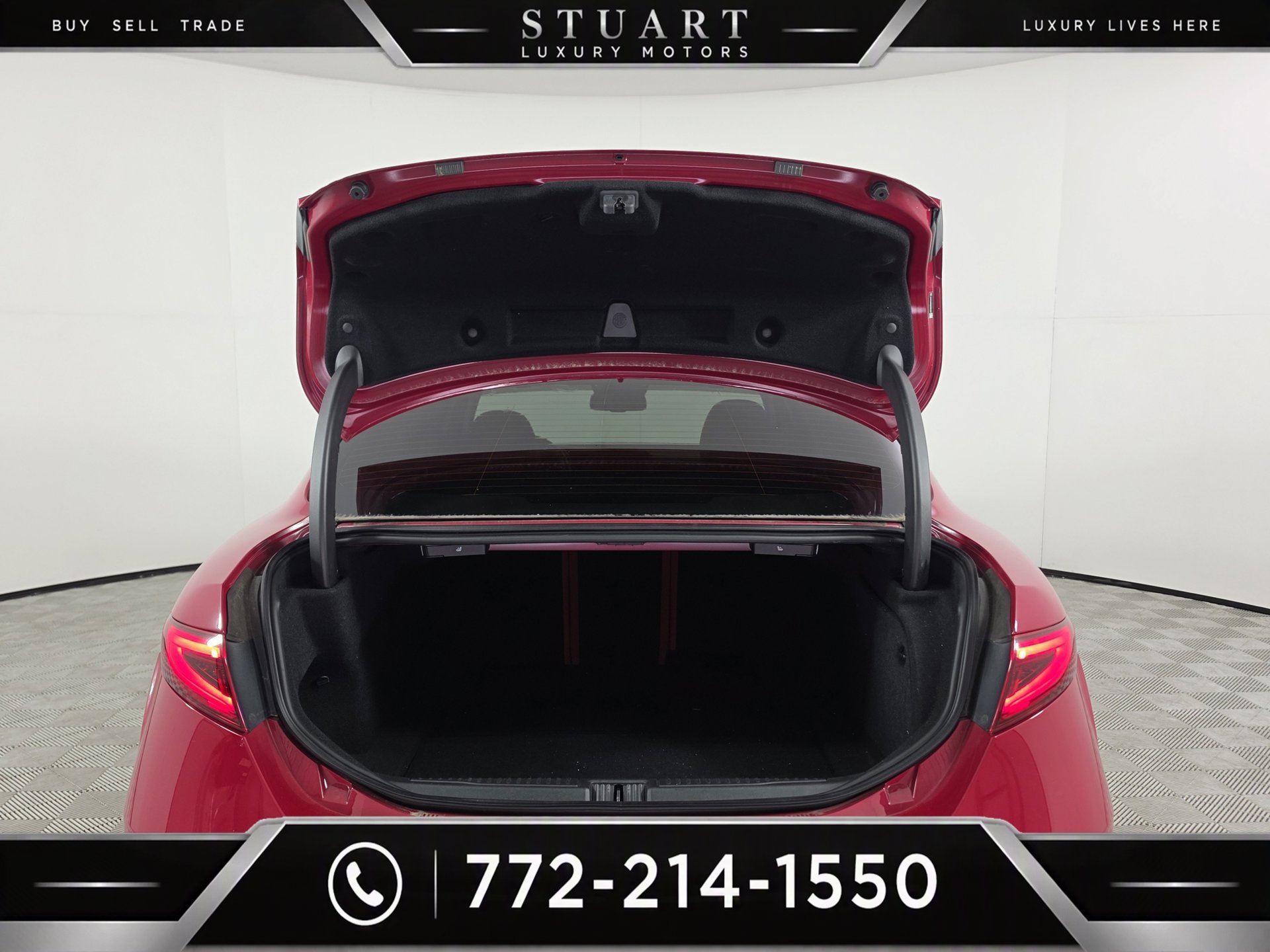 Used 2019 Alfa Romeo Giulia Ti Sport w/ Quick Order Package 22U Sport RWD image 44