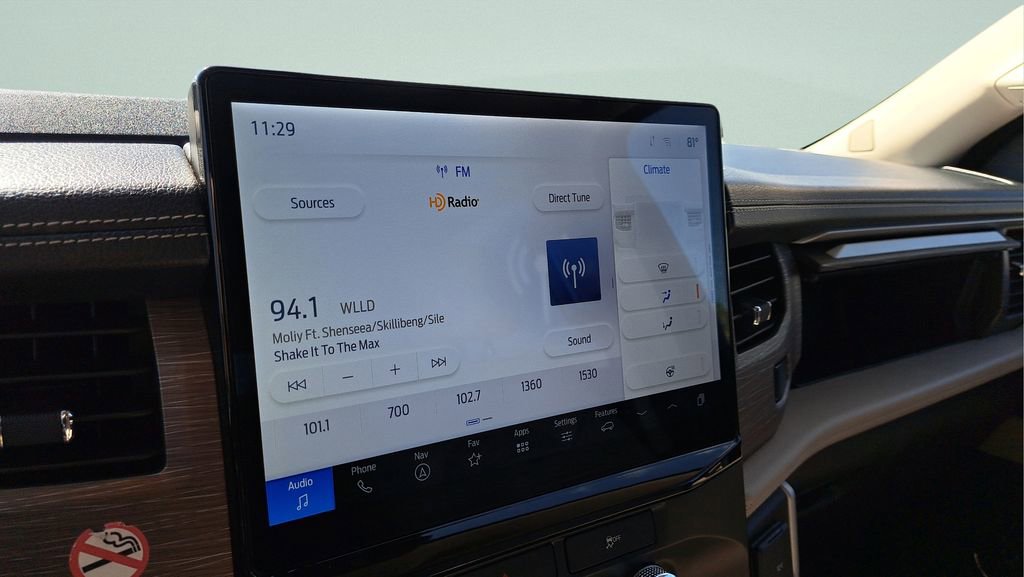 Used 2023 Ford Expedition Limited image 21