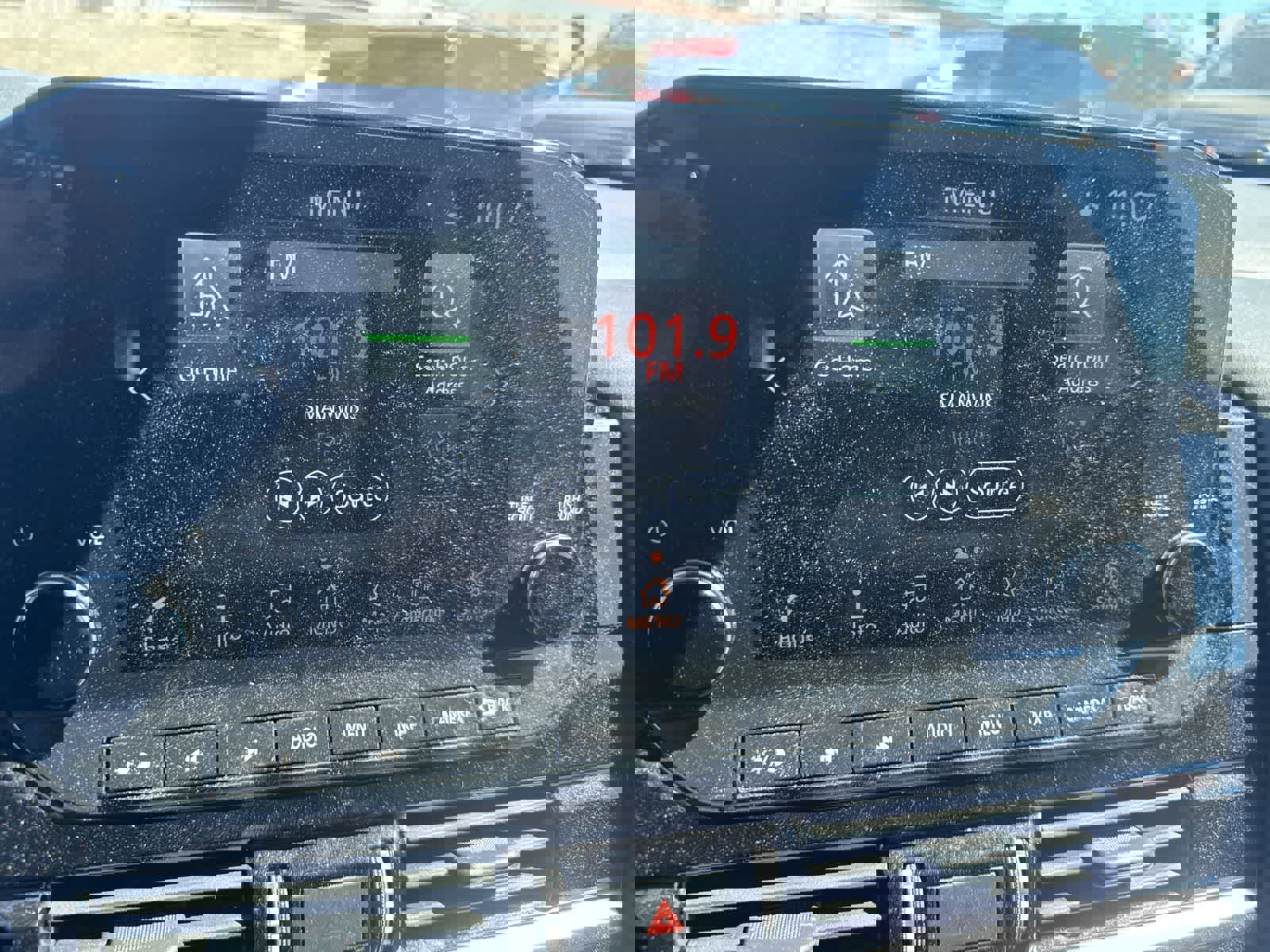 Used 2025 Nissan Pathfinder SL w/ SL Premium Package image 25