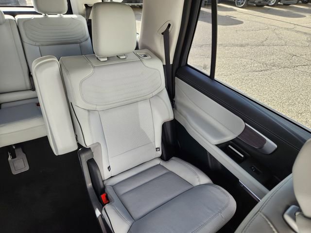 New 2026 Ford Expedition Platinum w/ Platinum Ultimate Package AWD/4WD image 15