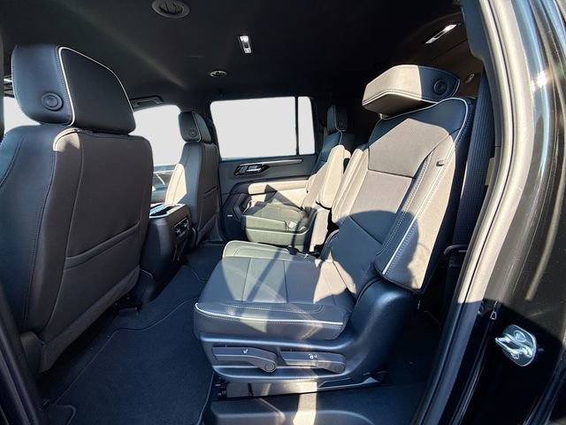 New 2025 Chevrolet Suburban Premier image 26