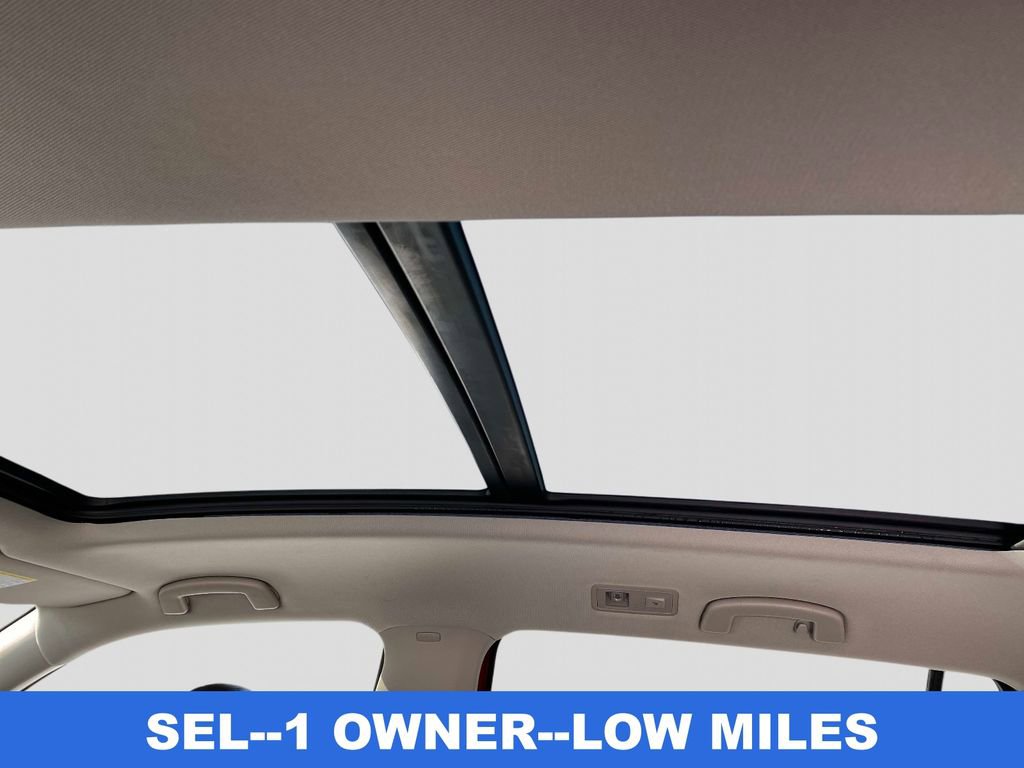 Used 2022 Volkswagen Atlas SEL image 11